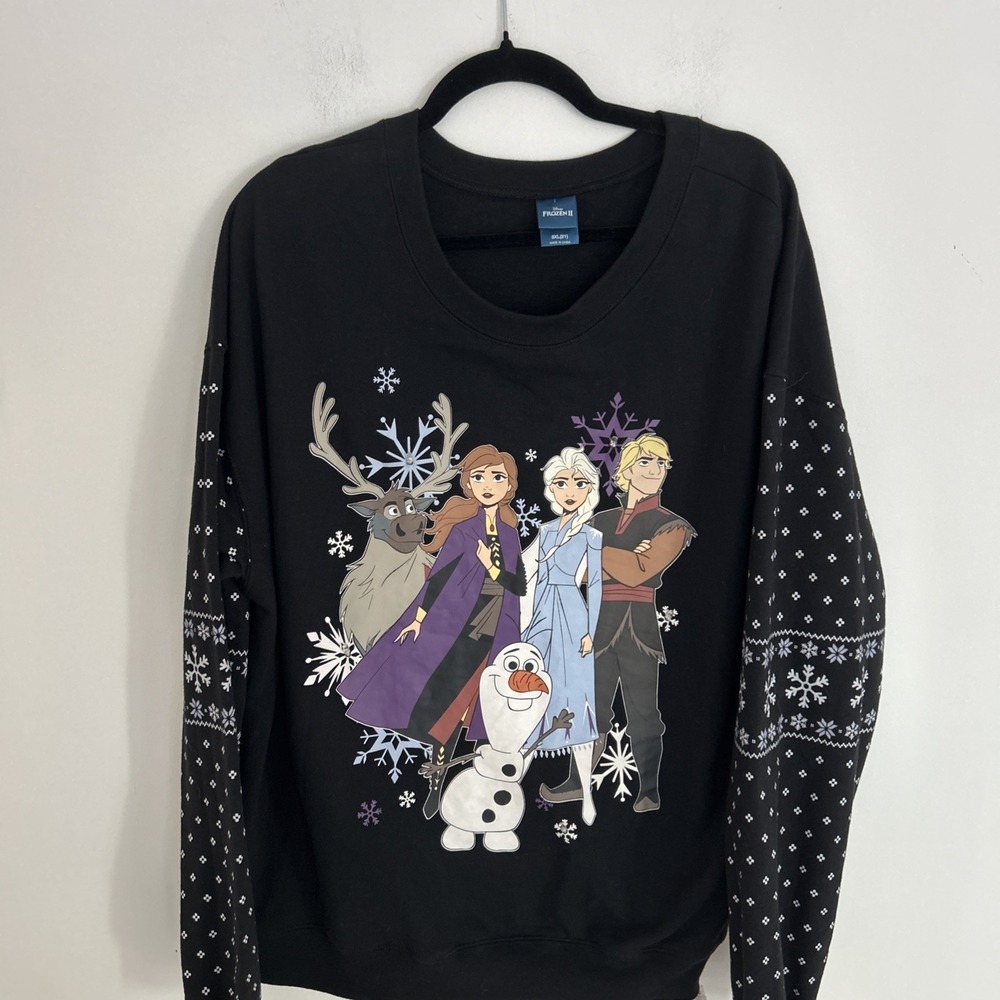 New NWOT Disney Black Long Sleeve Light Up Twinkle Pullover Sweatshirt